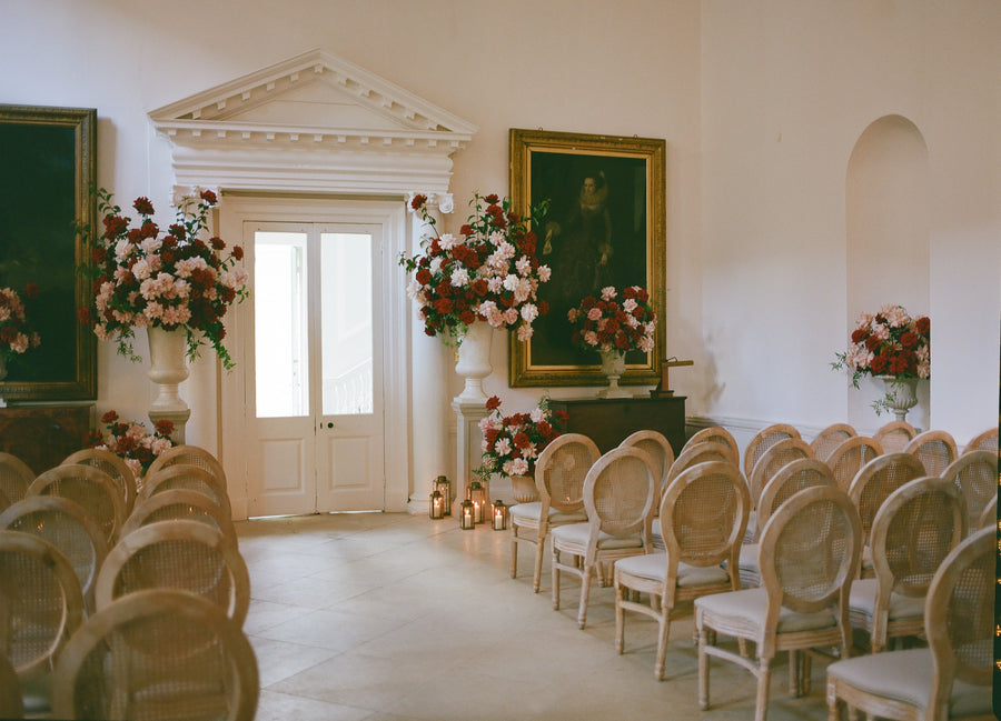 Floral environment with candlelight